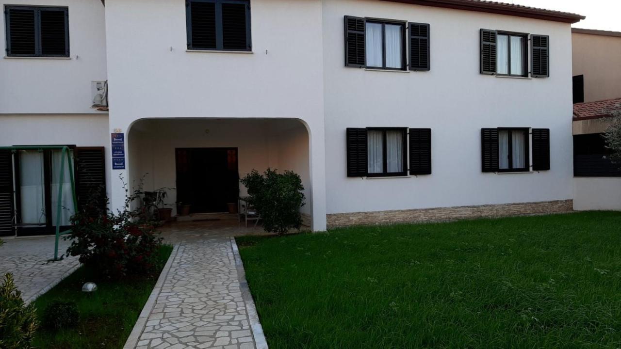 Apartman Nada I Fažana Buitenkant foto